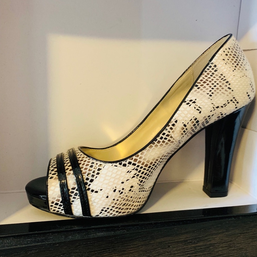 Black House White Market Heels